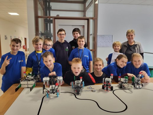 1. místo našeho týmu na soutěži ROBODO