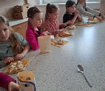 Šikulové od února do dubna