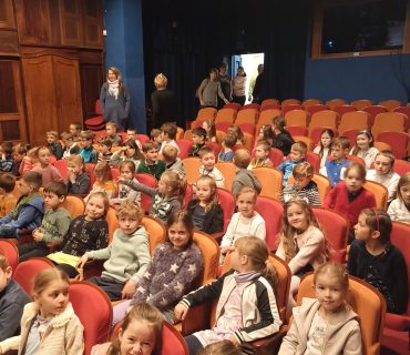 Prvňáci v Divadle Drak