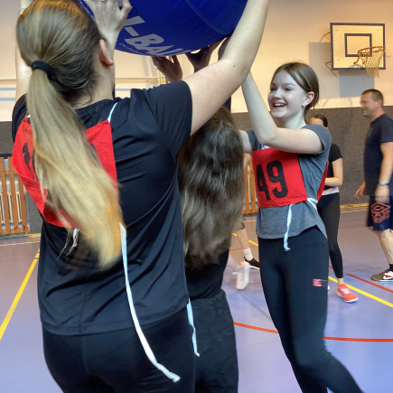 Kin Ball v hodinách TV