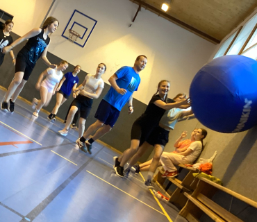 Kin Ball v hodinách TV