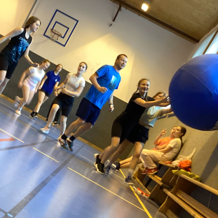 Kin Ball v hodinách TV
