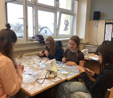 Vánoční vyrábění 5. - 9. tříd