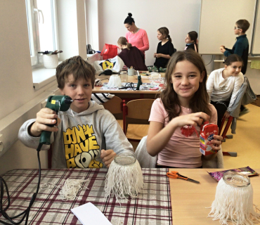 Vánoční vyrábění 5. - 9. tříd