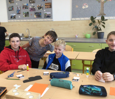 Vánoční vyrábění 5. - 9. tříd
