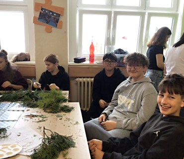 Vánoční vyrábění 5. - 9. tříd