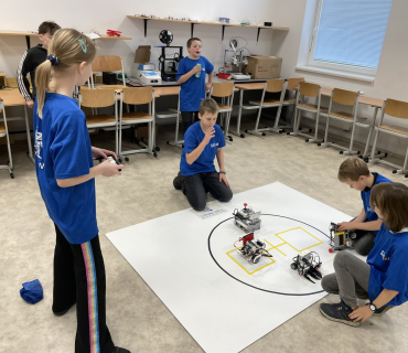Velký úspěch našich týmů na soutěži Robodo