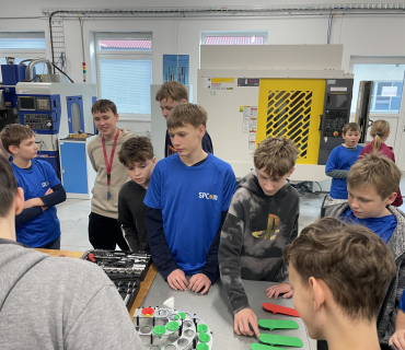 Velký úspěch našich týmů na soutěži Robodo