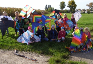 Nad Černilovem 10.10.2022 opět létaly DRACI